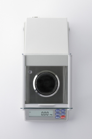 Аналитические весы AND GH-252 купить по низкой цене | МАКСПРОФИТ