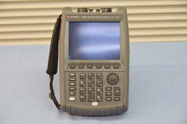 Портативный СВЧ-анализатор спектра Keysight FieldFox N9961A (от 5 кГц до 44 ГГц) (демонстрационный) купить по низкой цене | МАКСПРОФИТ